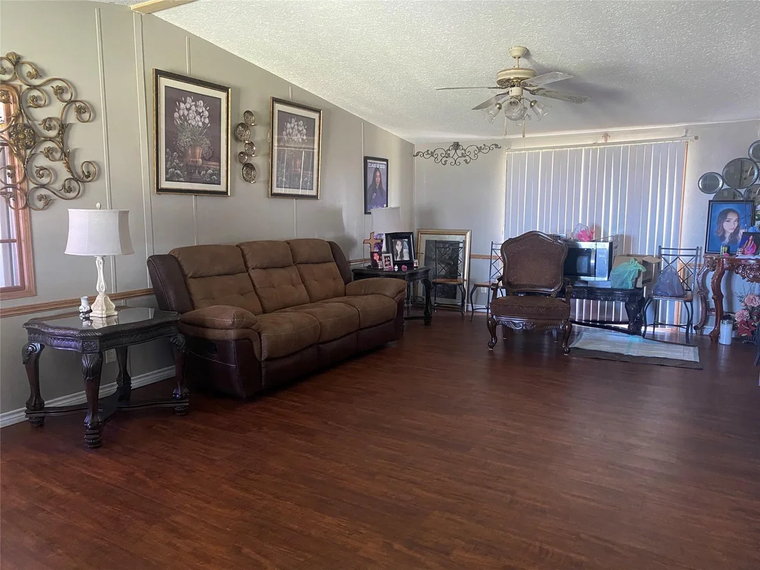 Photo of 548 Lower Elgin RD