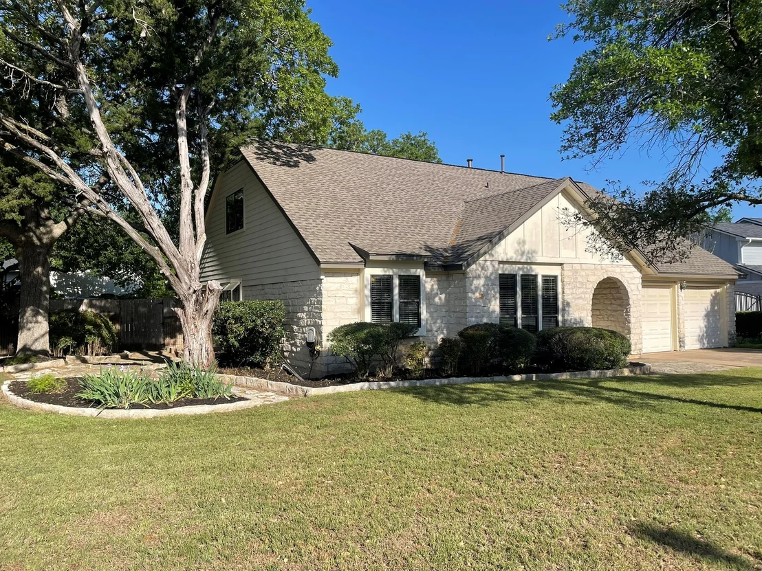 Photo of 2412 W Messick LOOP