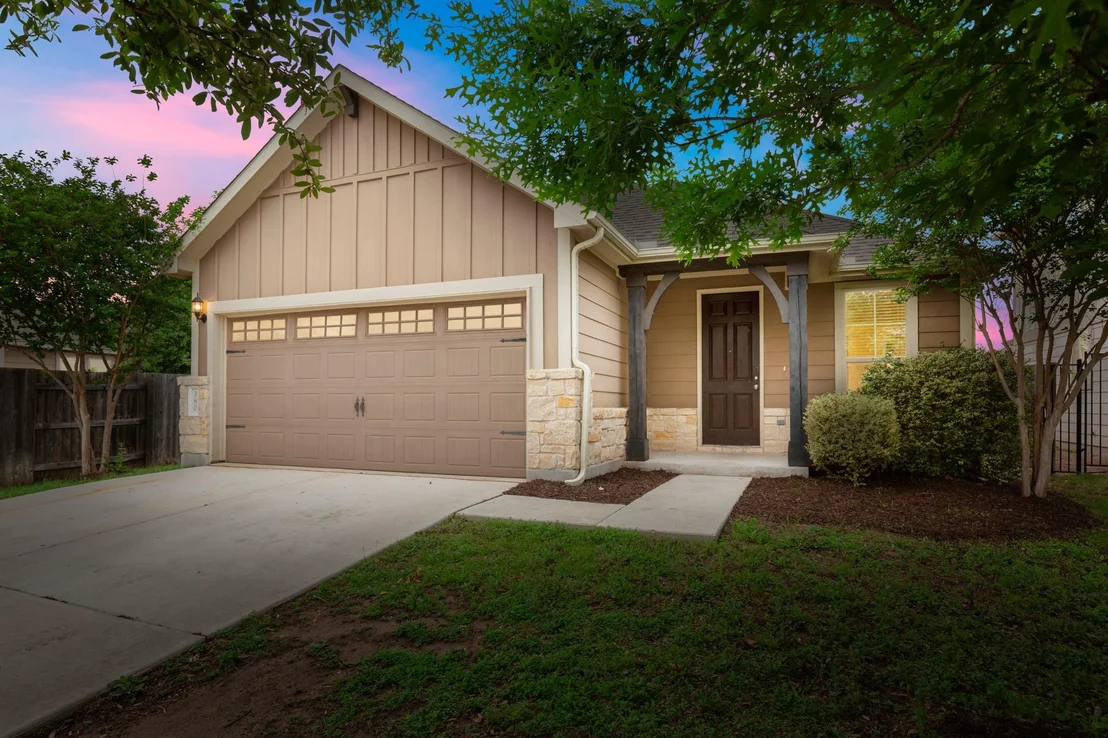 Photo of 380 Bonnet BLVD