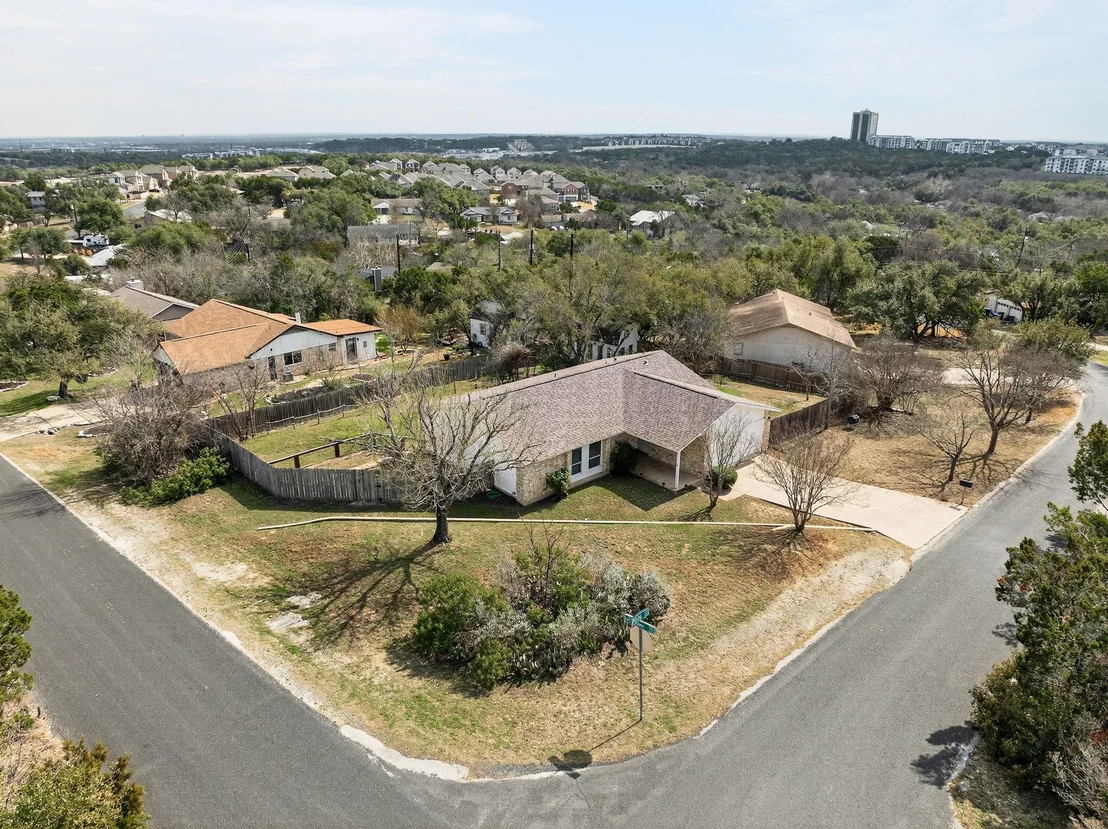 Photo of 8110 Pinto PATH