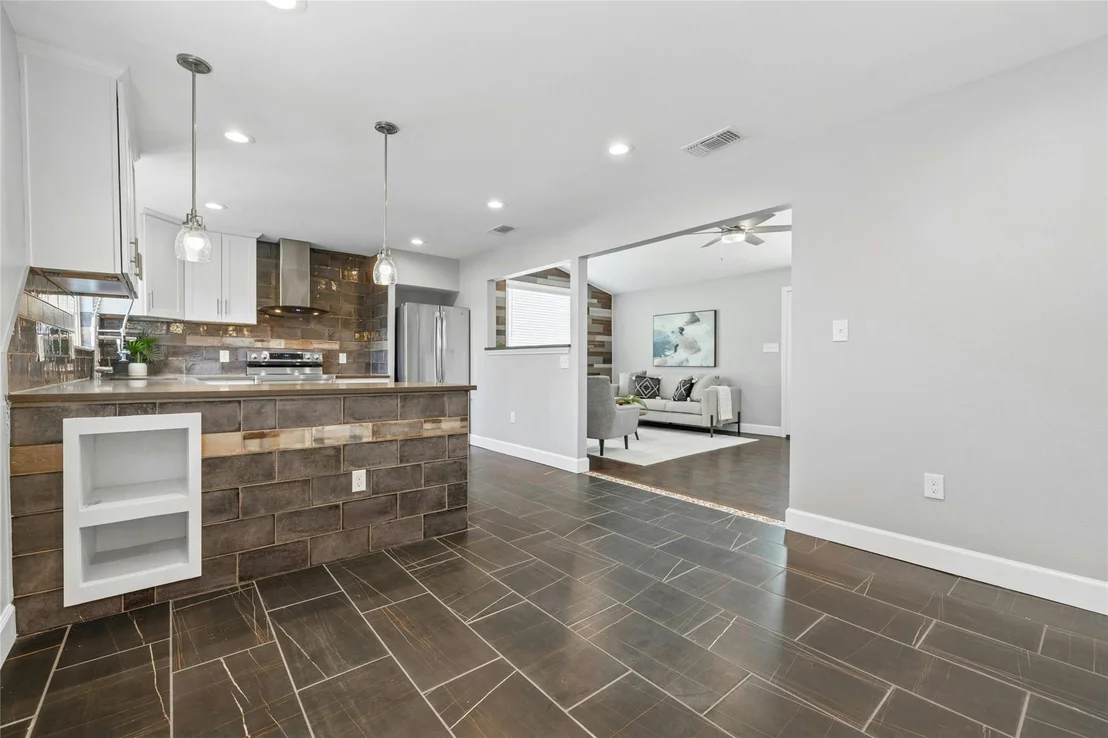 Photo of 5503 Manor RD