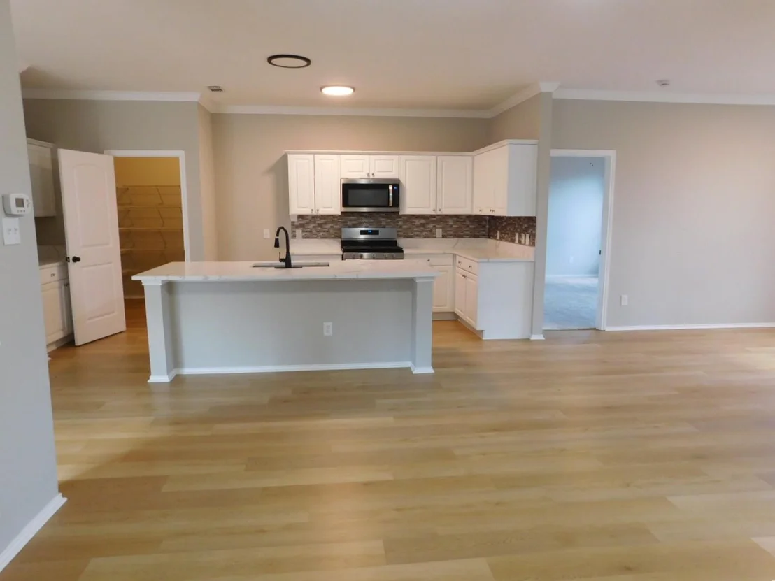 Photo of 1411 Encino DR