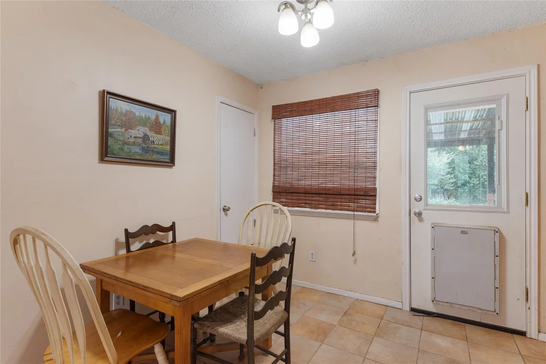 Photo of 1904 Heathwood CIR