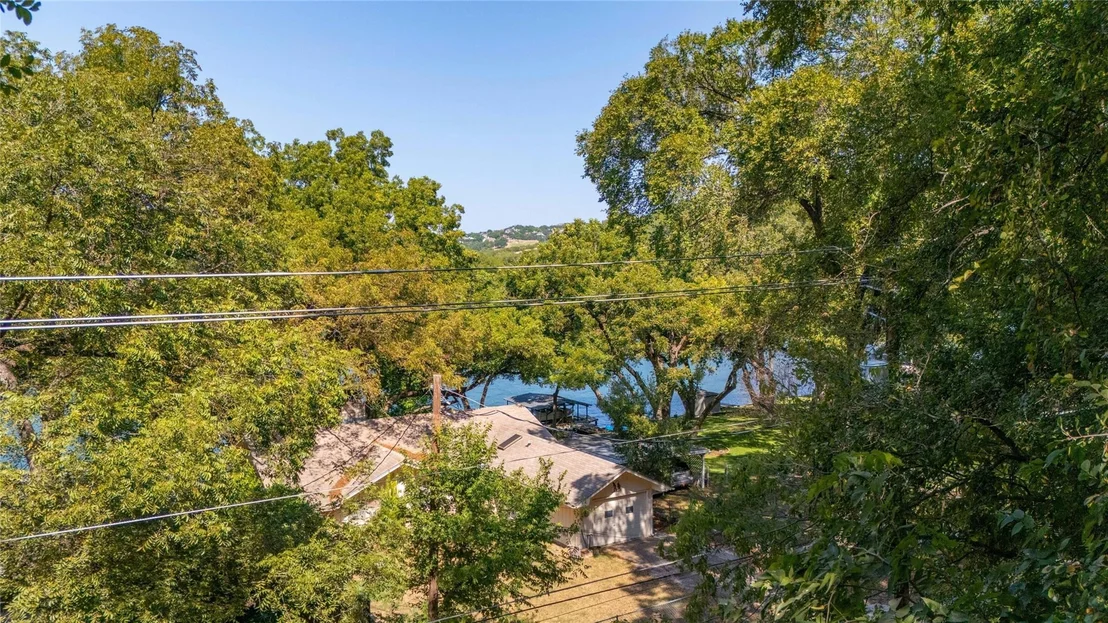 Photo of 2805 Edgewater DR