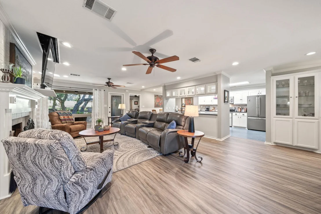 Photo of 25 Doolittle DR