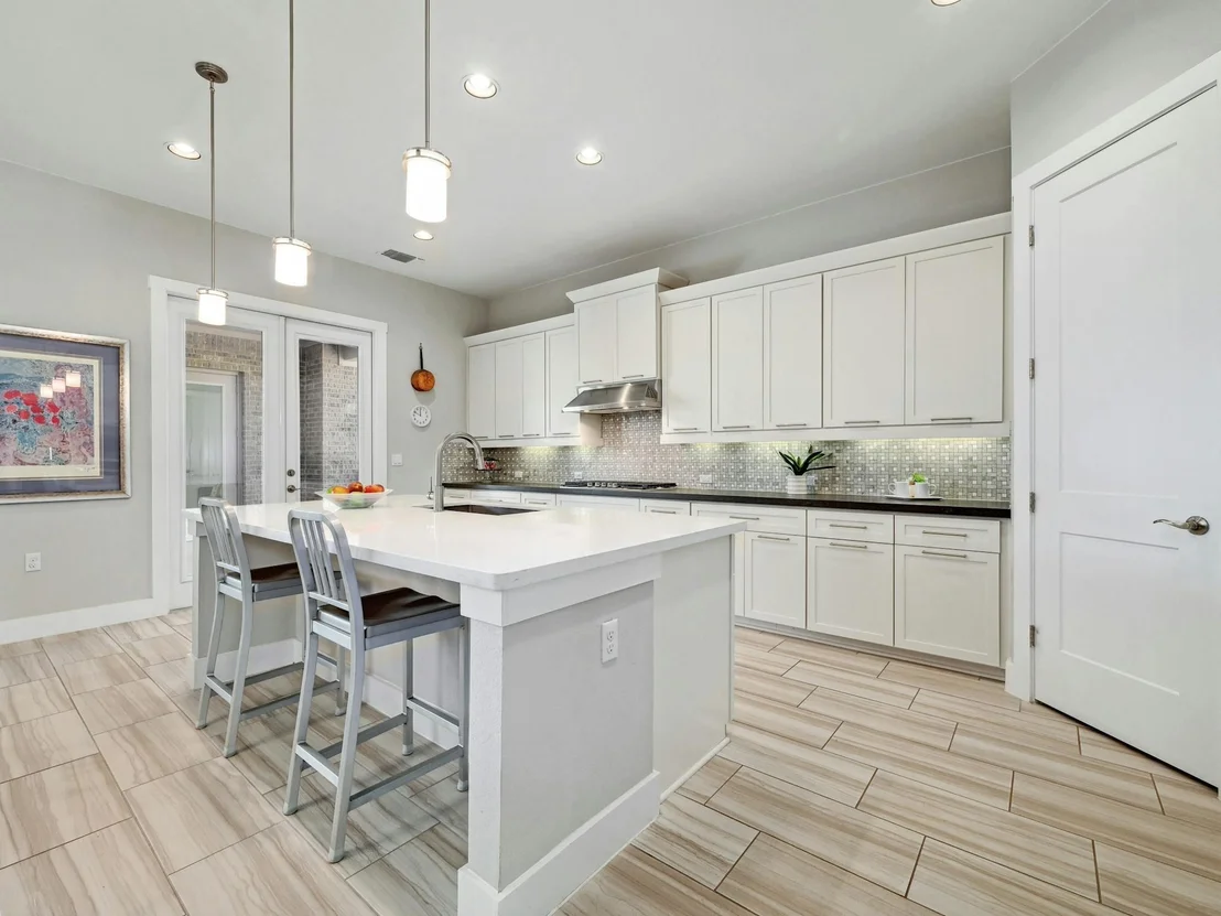 Photo of 809 Dancing Oak LN