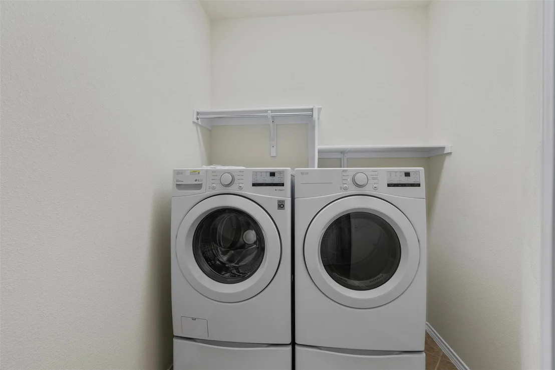 Photo of 215 Crockett LOOP