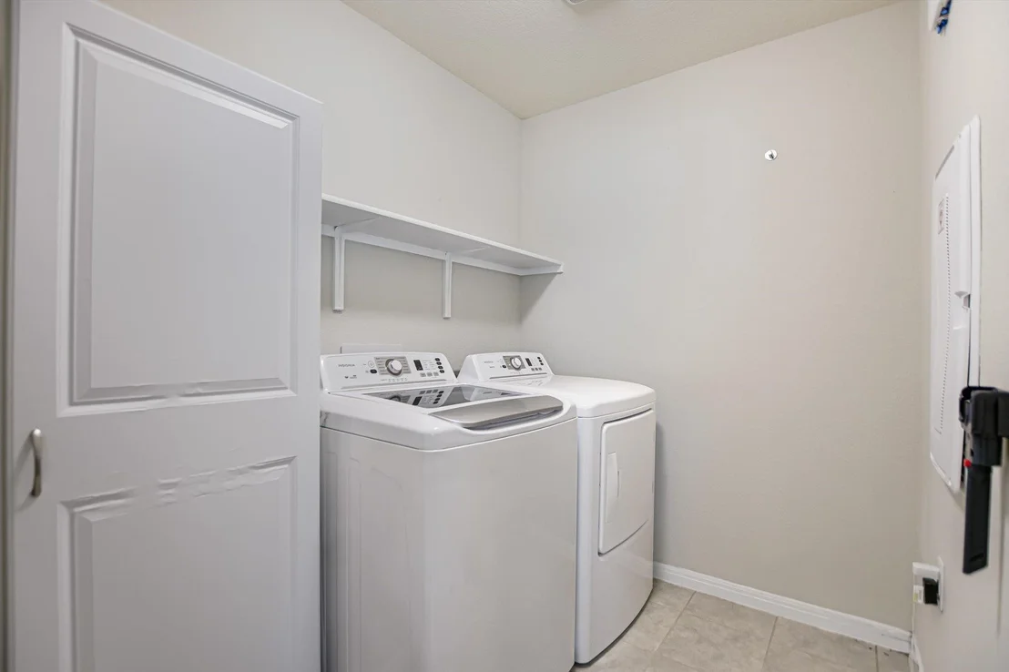 Photo of 200 Comal LN