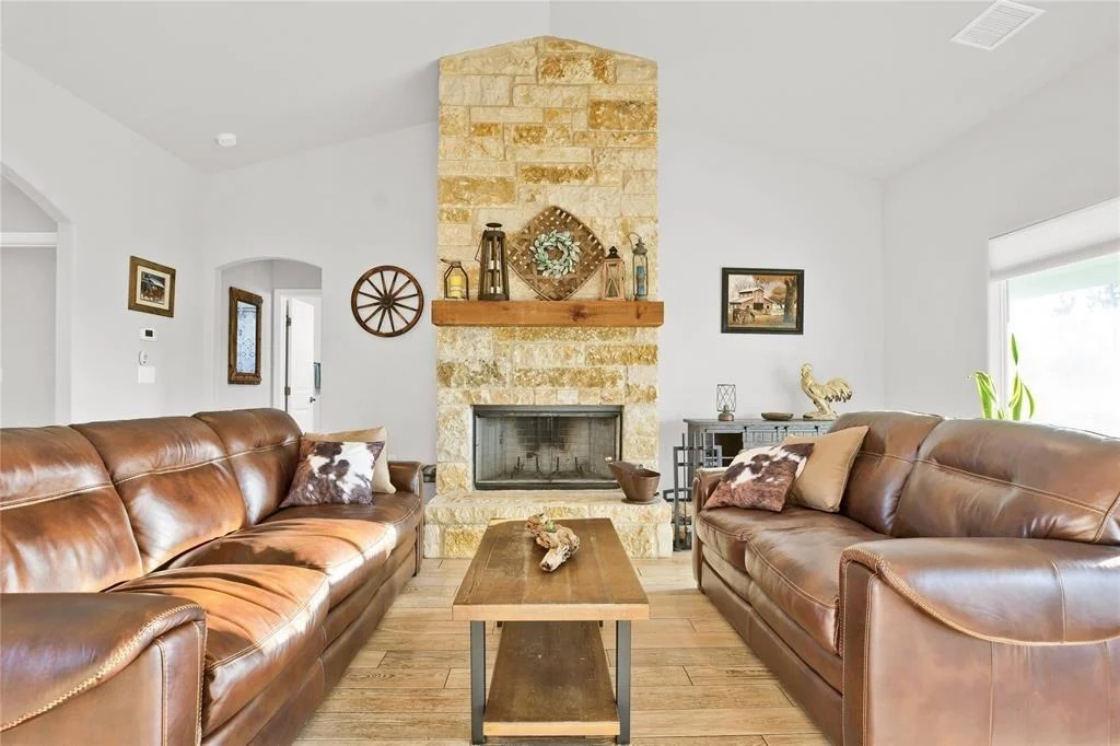 Photo of 220 Three Creeks DR