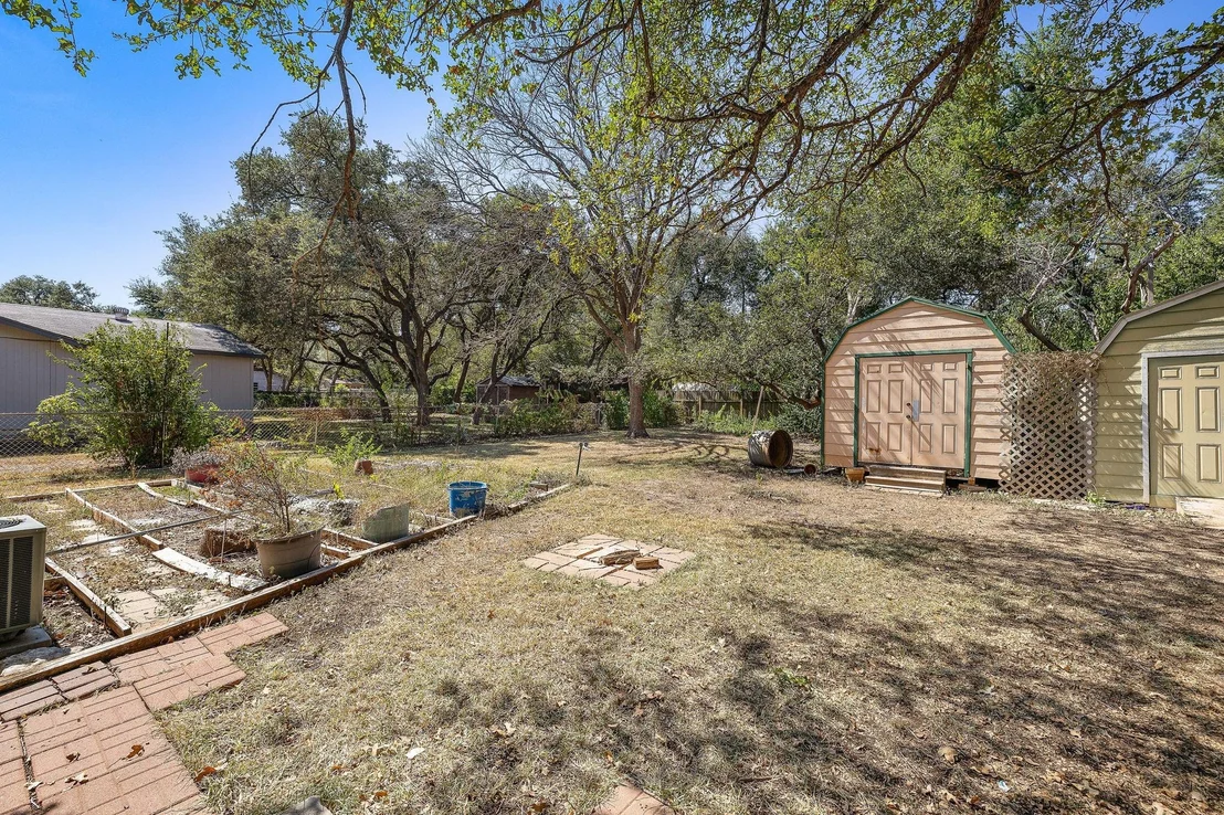 Photo of 1209 Doris LN