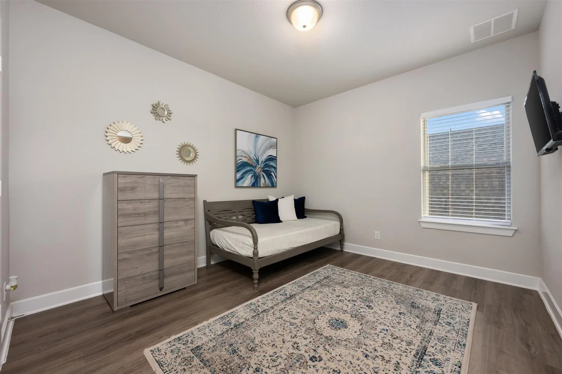 Photo of 2116 Ambling TRL