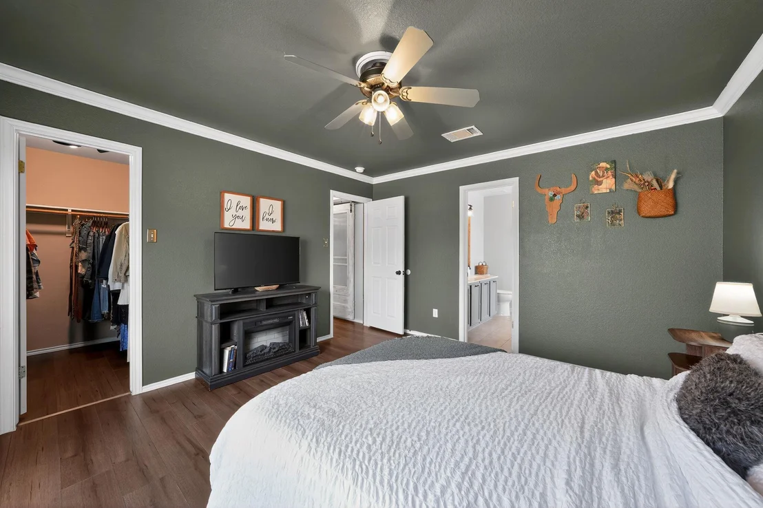 Photo of 748 Bills CIR