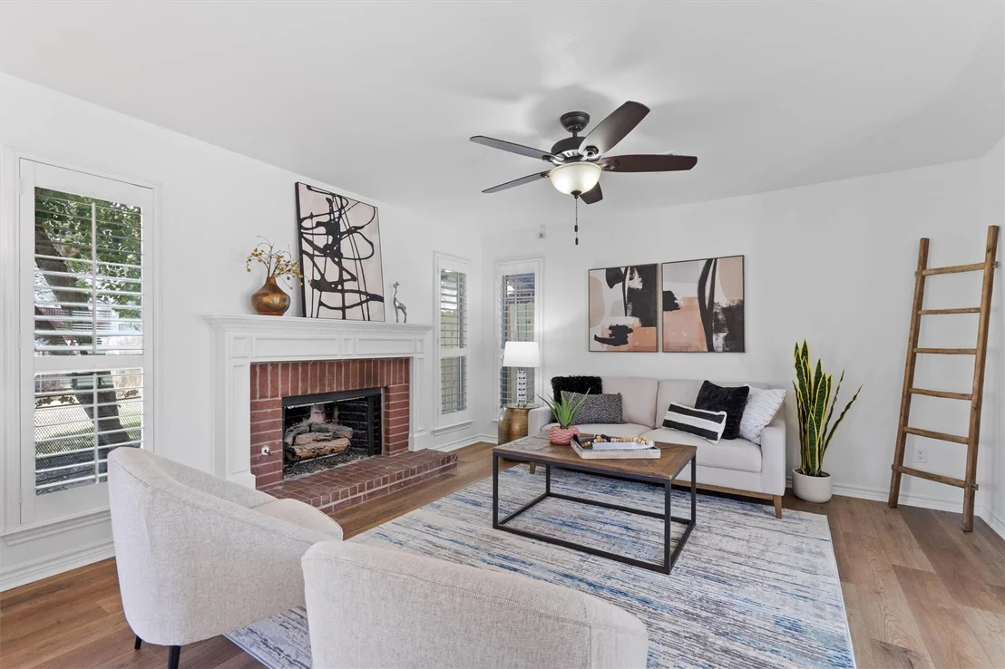 Photo of 8423 Racine TRL