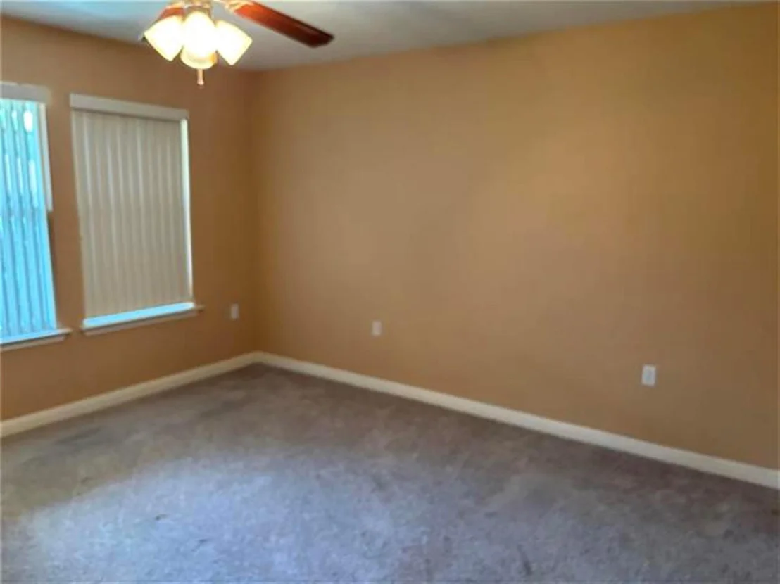 Photo of 122 Eisenhower CT