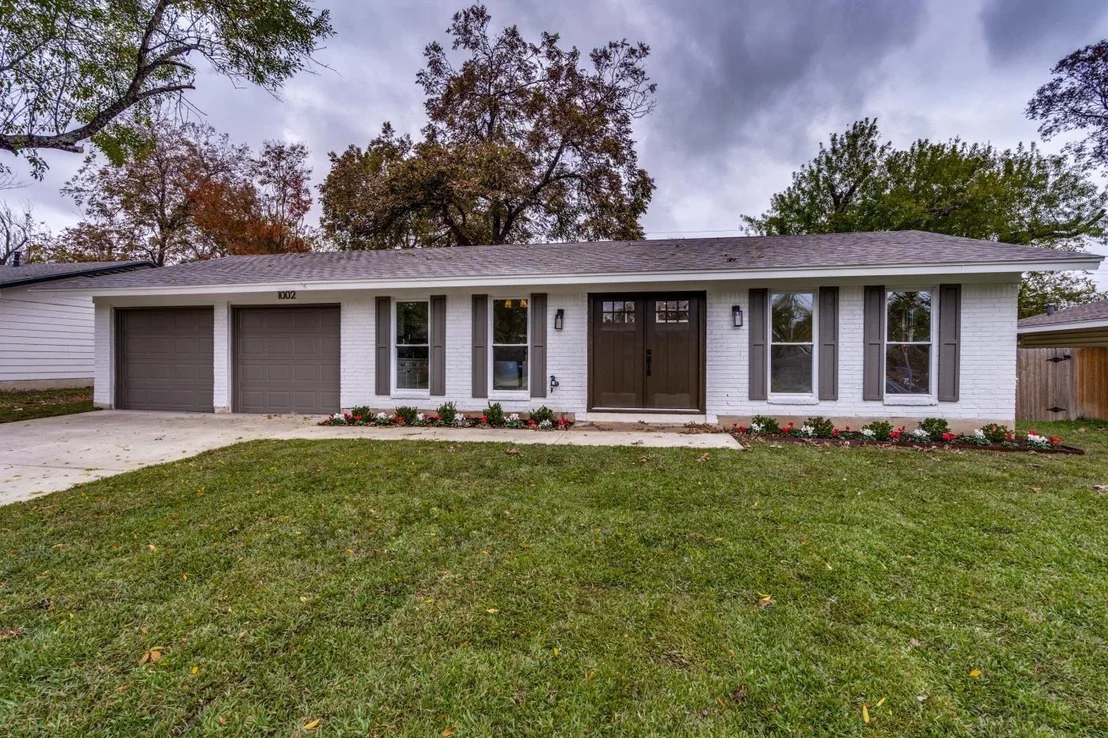 Photo of 1002 Alden DR