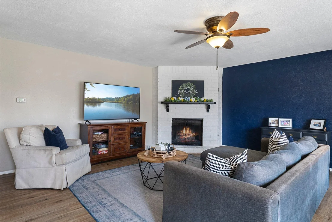 Photo of 1902 Cameo DR
