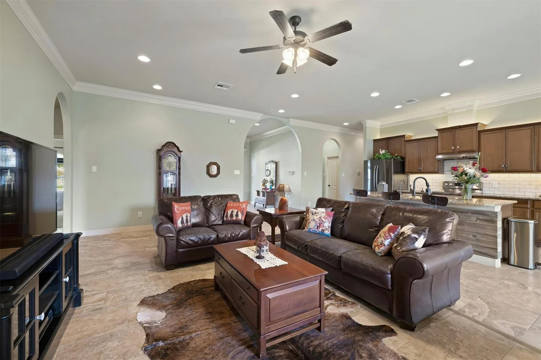 Photo of 212 Derek LN