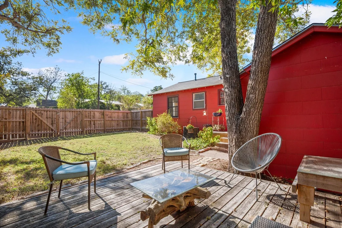 Photo of 3301 Robinson Ave
