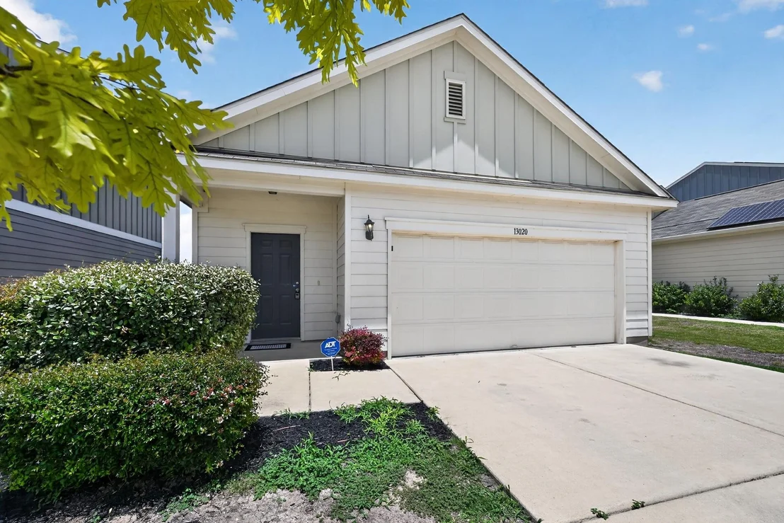 Photo of 13020 Foreston DR