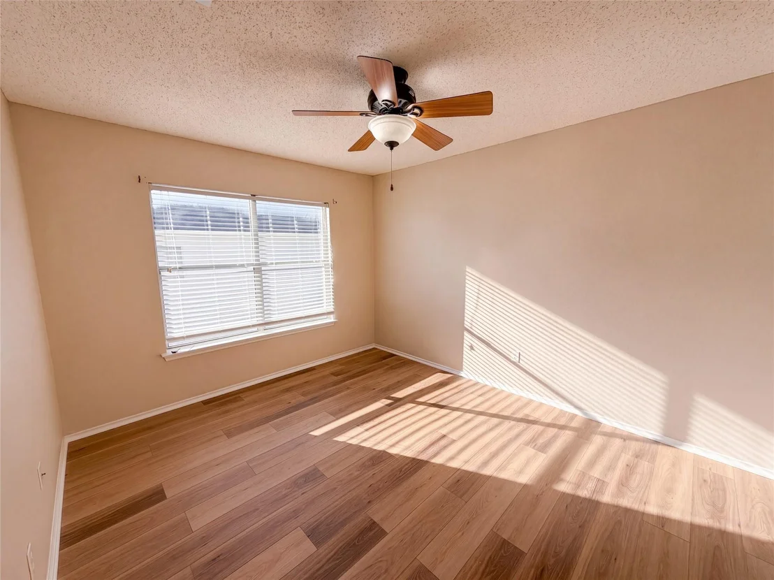 Photo of 2727 High Point DR