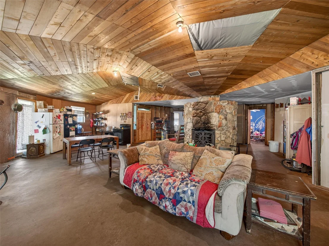 Photo of 21500 Firefly RD