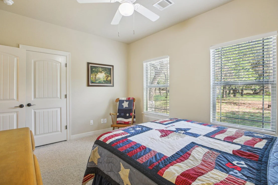 Photo of 600 Augusta CIR N