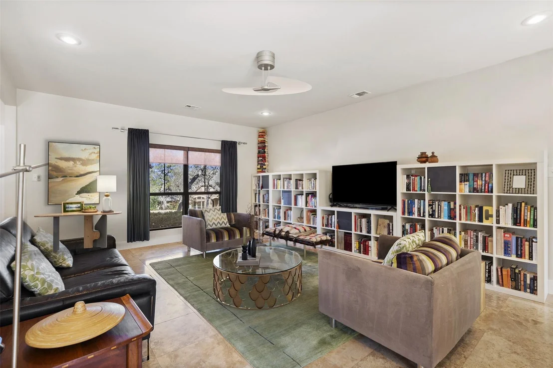 Photo of 117 Crest View DR