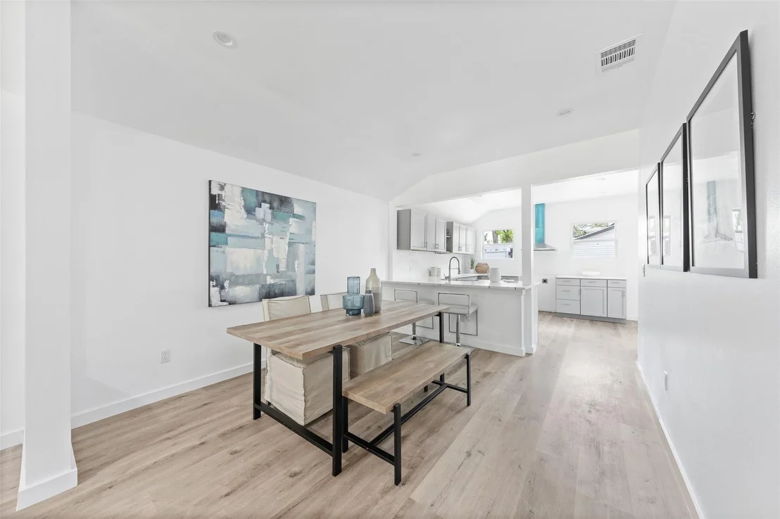 Photo of 1101 W Avenue C