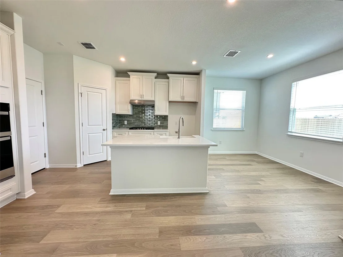 Photo of 335 Young ST