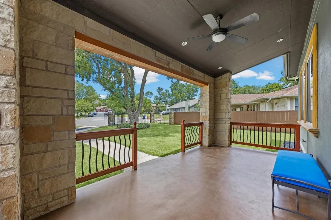 Photo of 5106 Spruce CV
