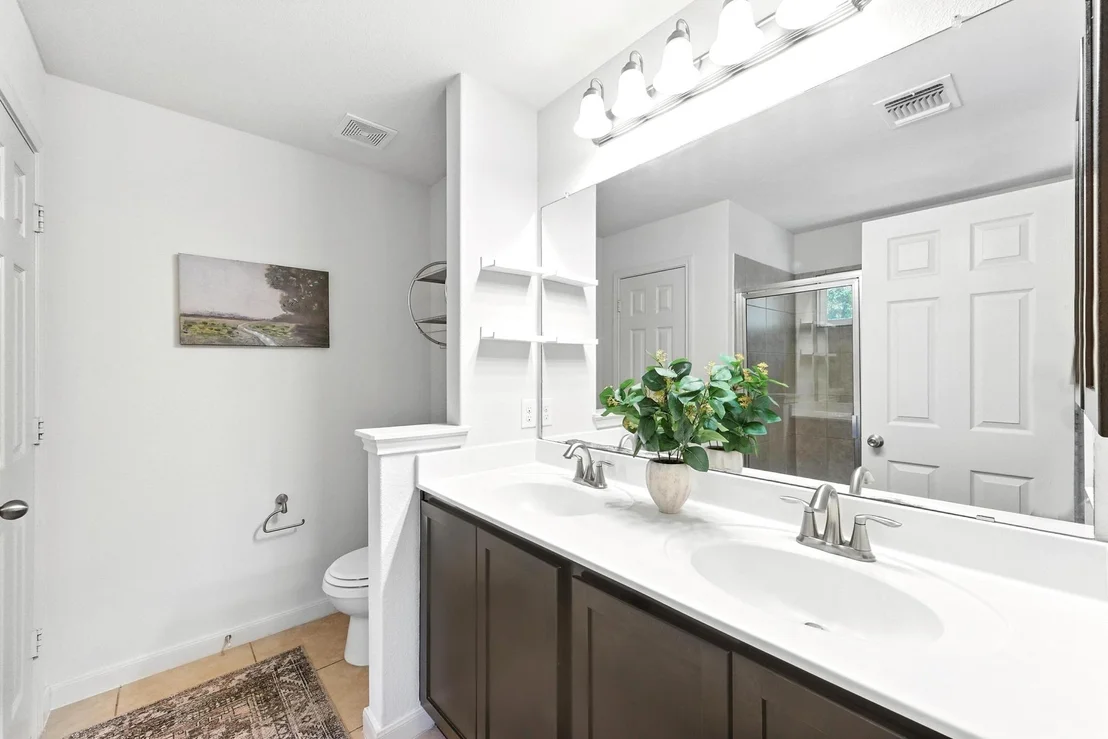 Photo of 2215 Stonehaven