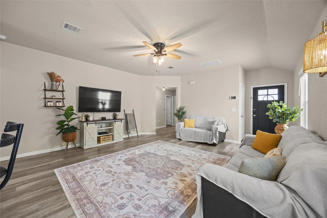 Photo of 304 Dubina Ave