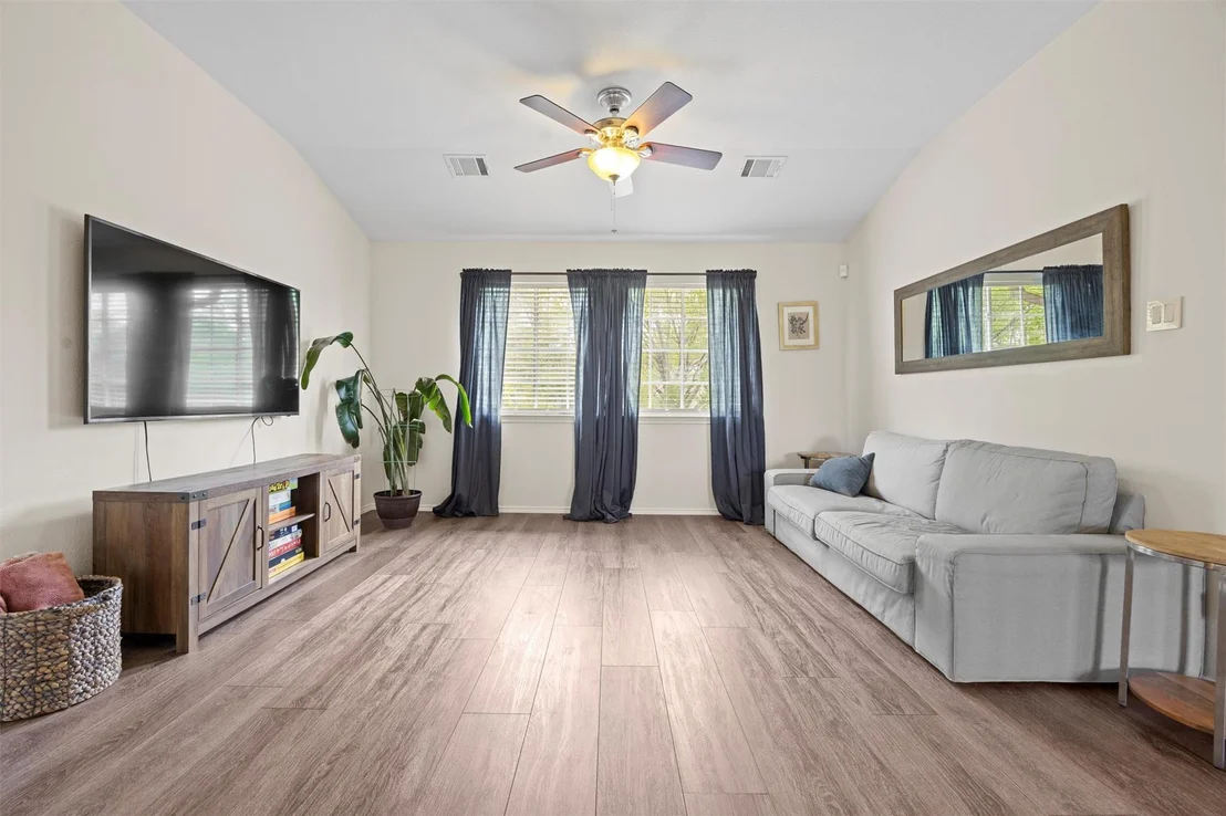 Photo of 10737 Quarry Oaks TRL