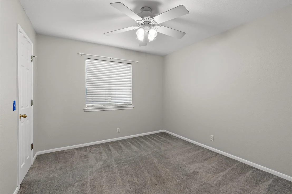 Photo of 120 Meadowside DR