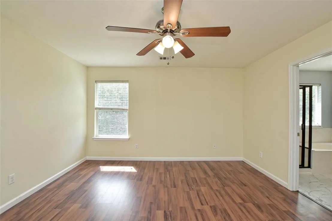 Photo of 18612 Great Falls DR