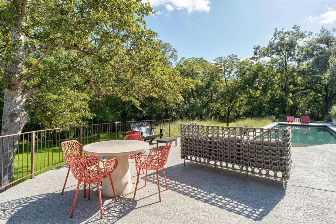 Photo of 2212 River Hills RD