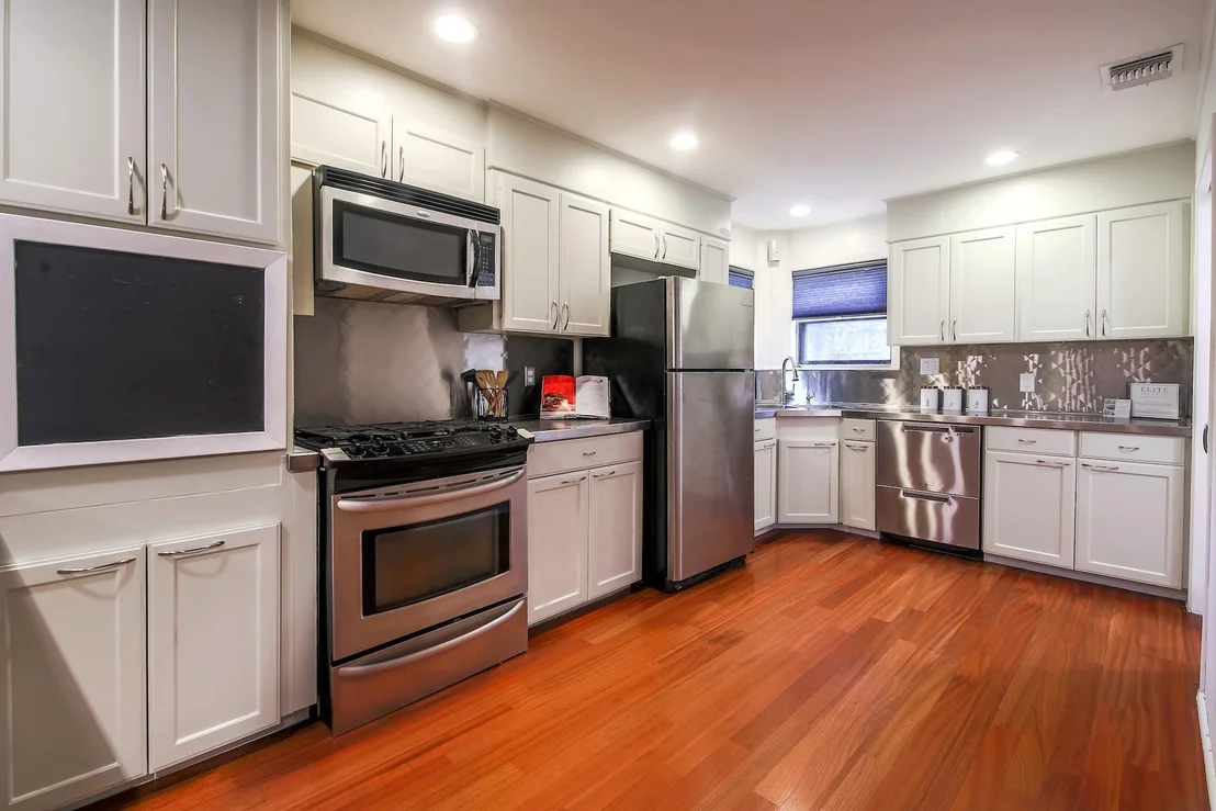 Photo of 1005 Salem LN