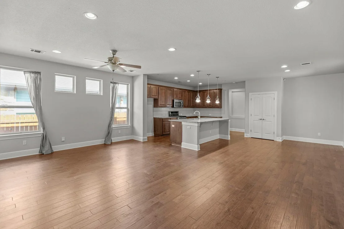 Photo of 205 Cherokee Rose CIR