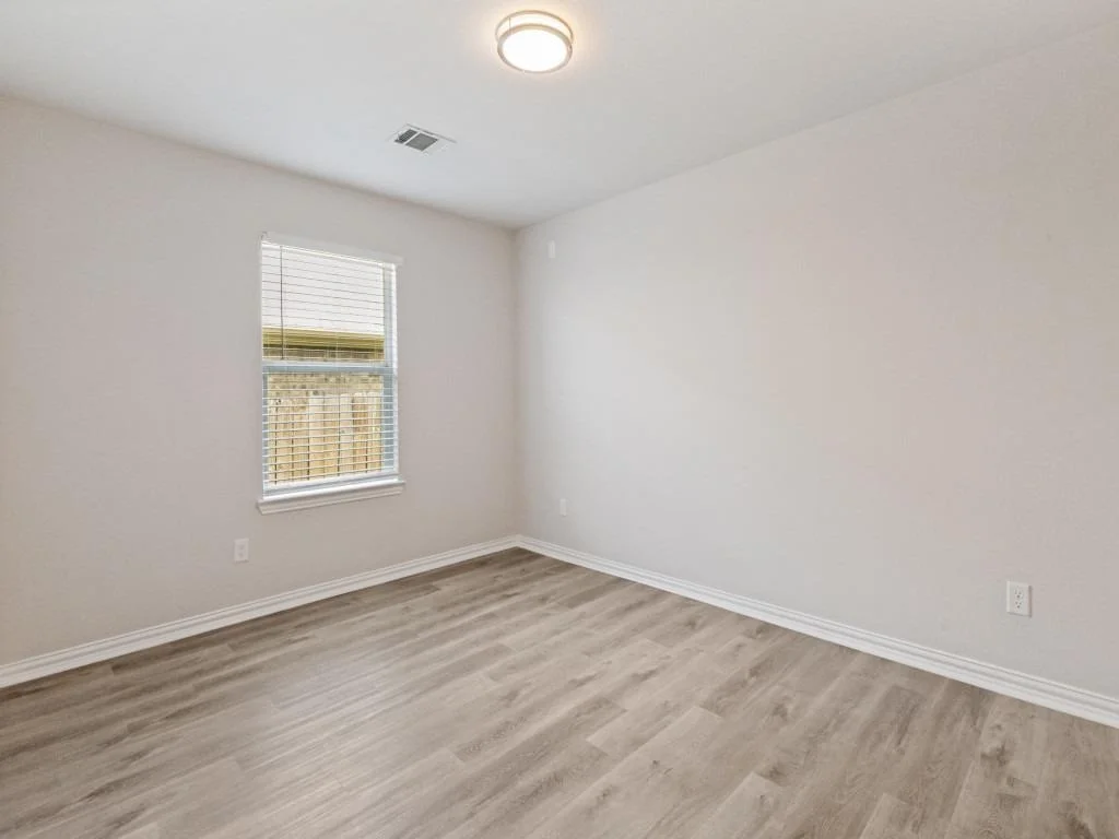 Photo of 232 Strawberry Blonde DR
