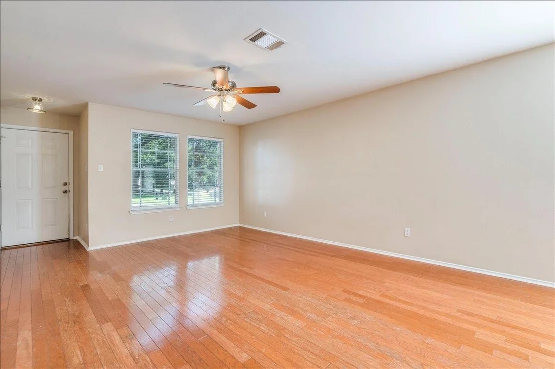 Photo of 1701 Friars Tale LN