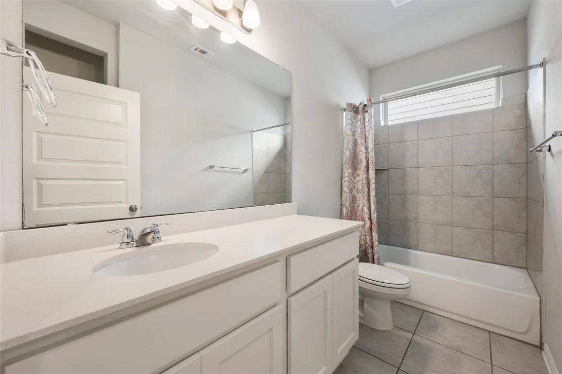 Photo of 101 Quiet Man DR