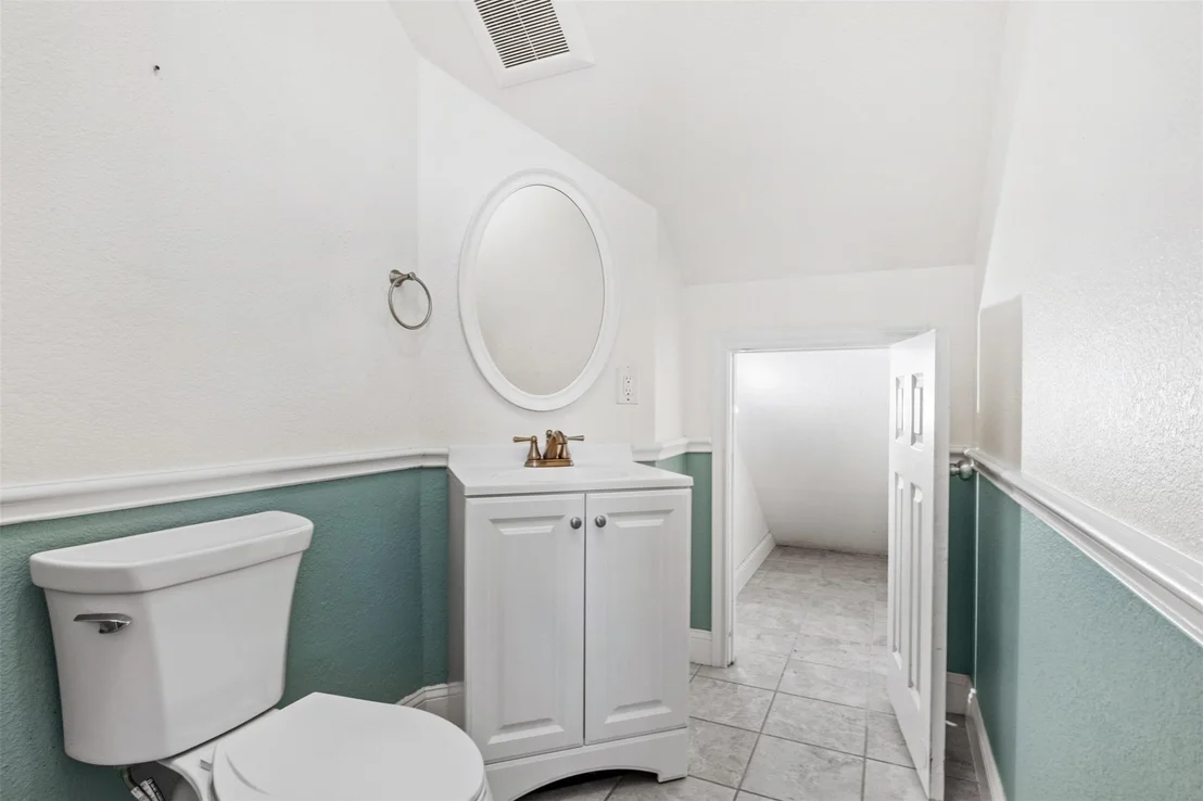 Photo of 275 Woodruff RD