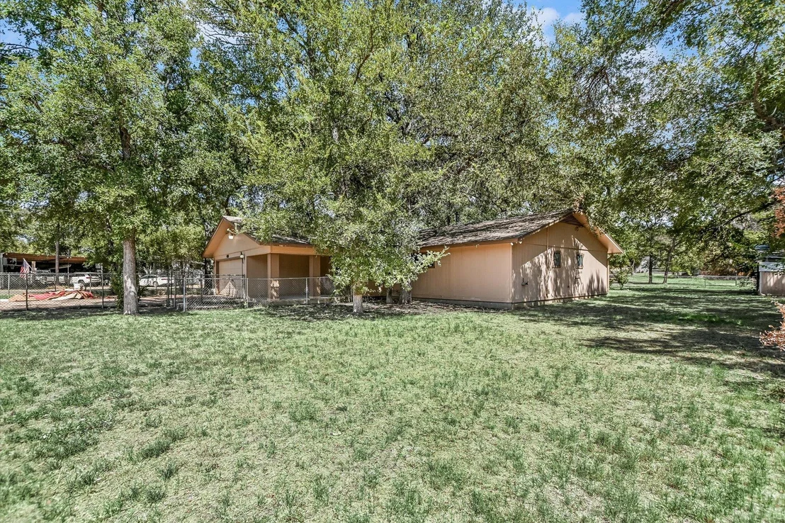 Photo of 2808 Kings Circle DR