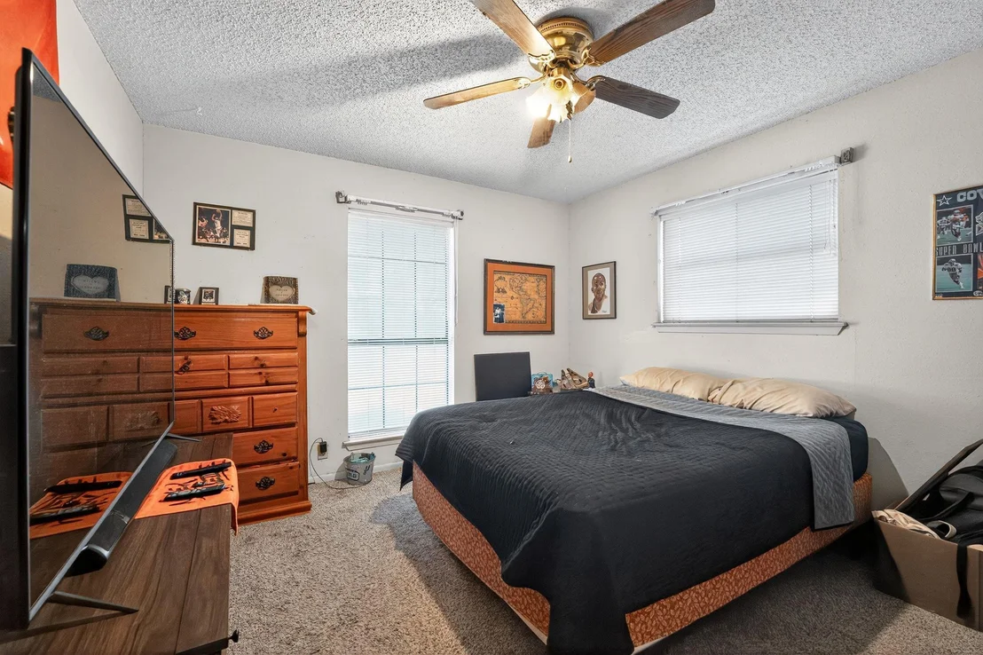 Photo of 324 McClendon DR