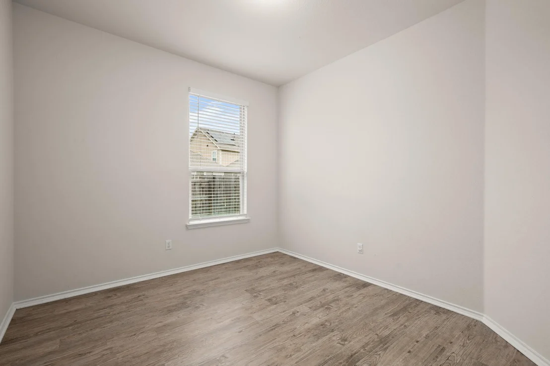 Photo of 380 Bonnet BLVD