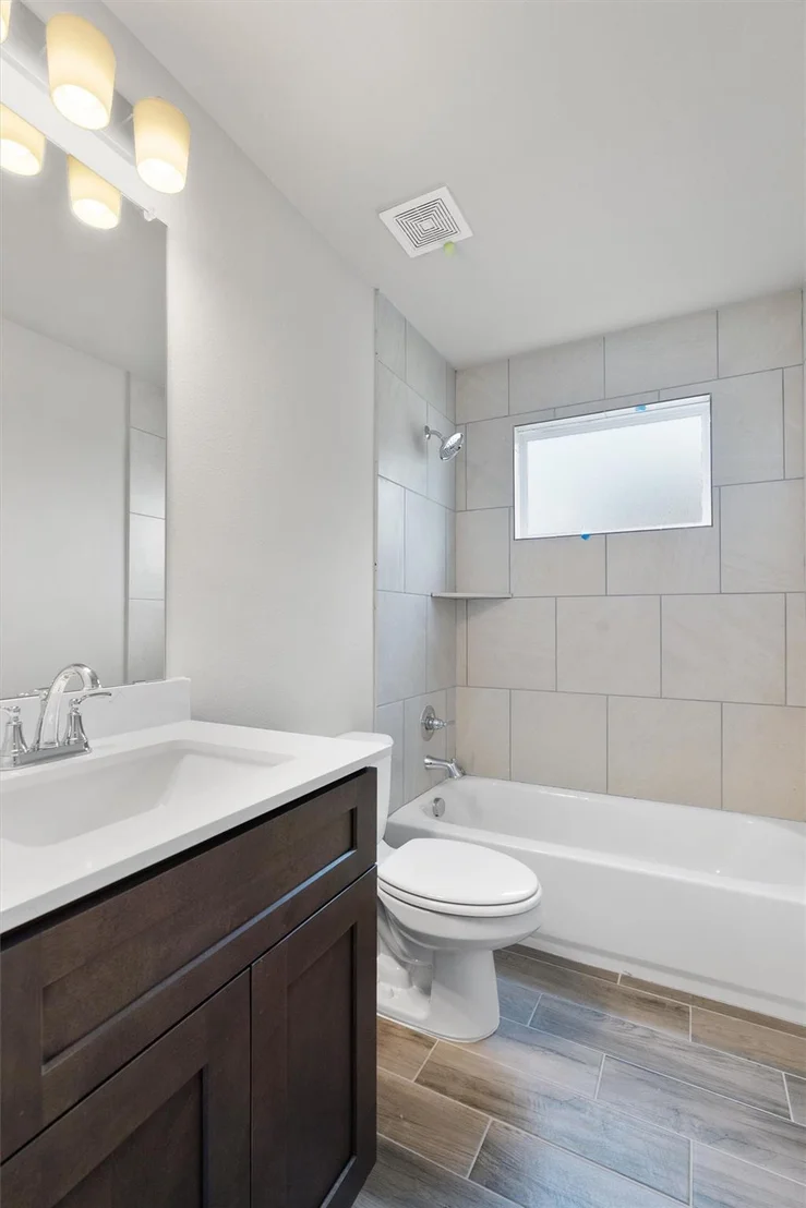 Photo of 301 Stellar Wind DR