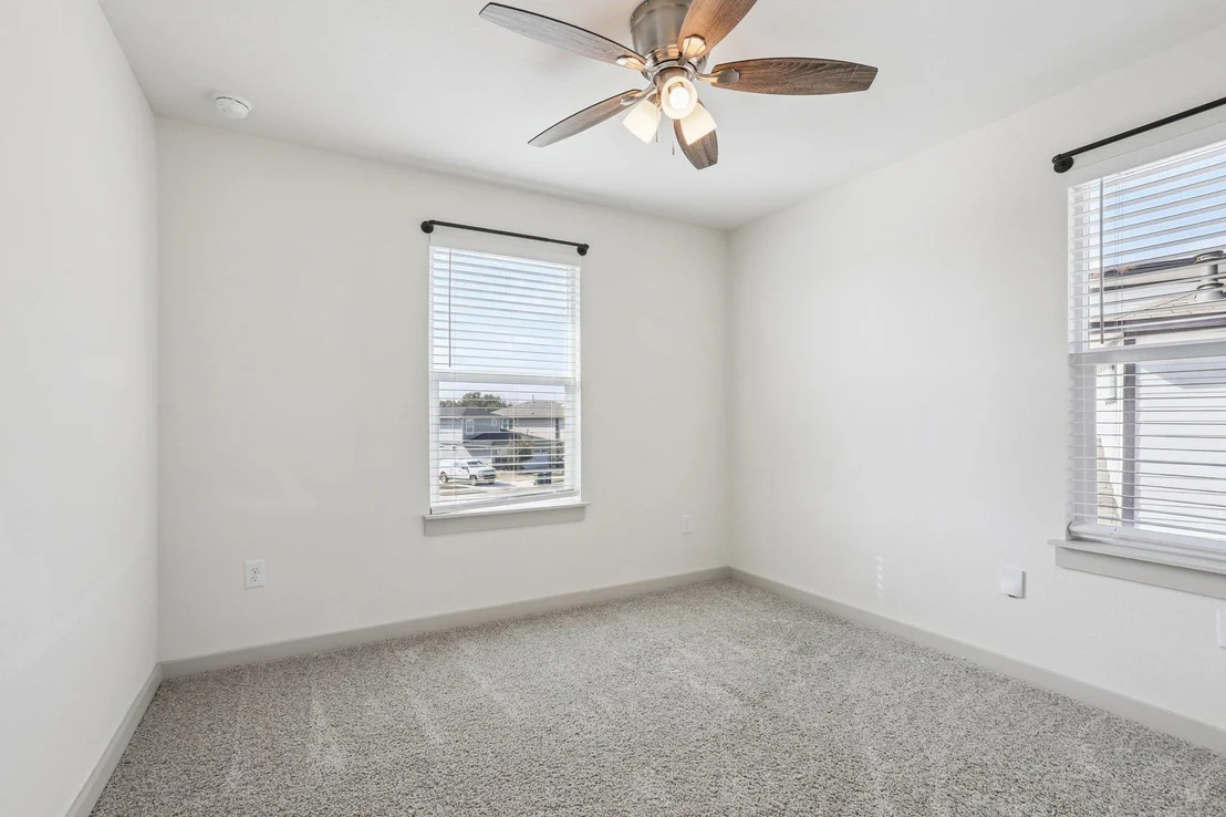 Photo of 285 Geminiflora BND