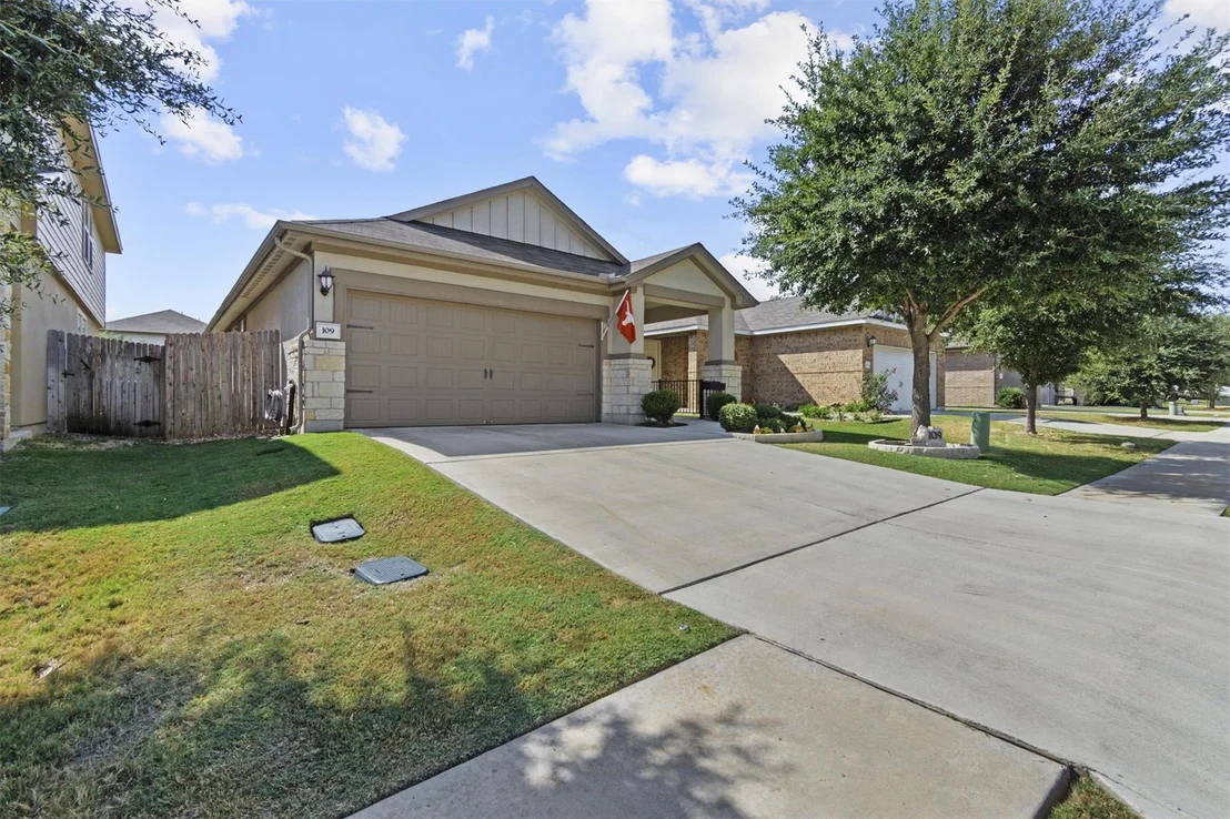 Photo of 109 Mountain Valley ST