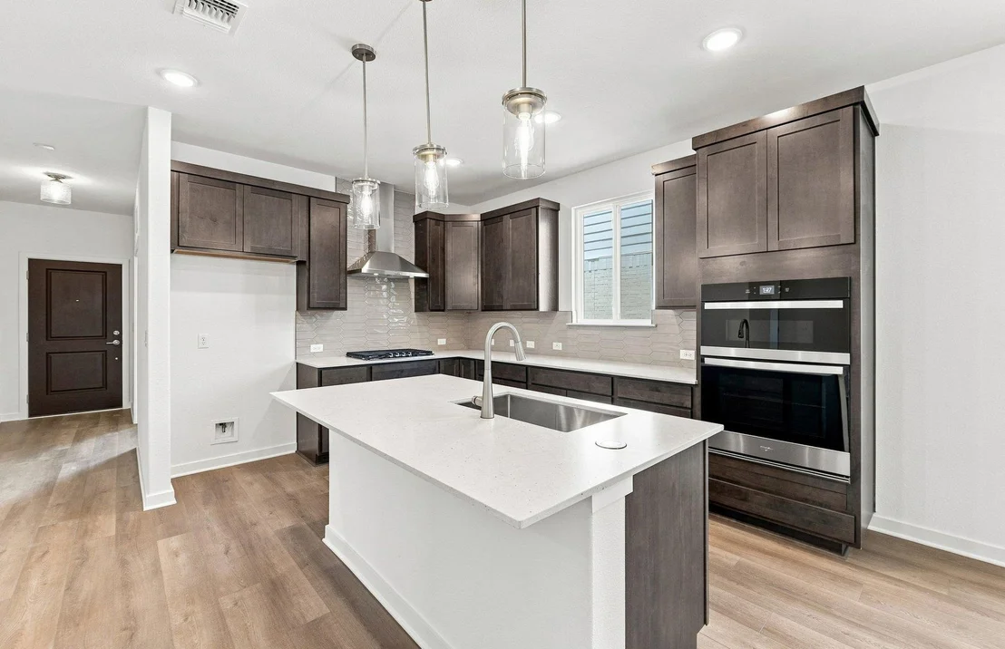 Photo of 129 Adlai Ave