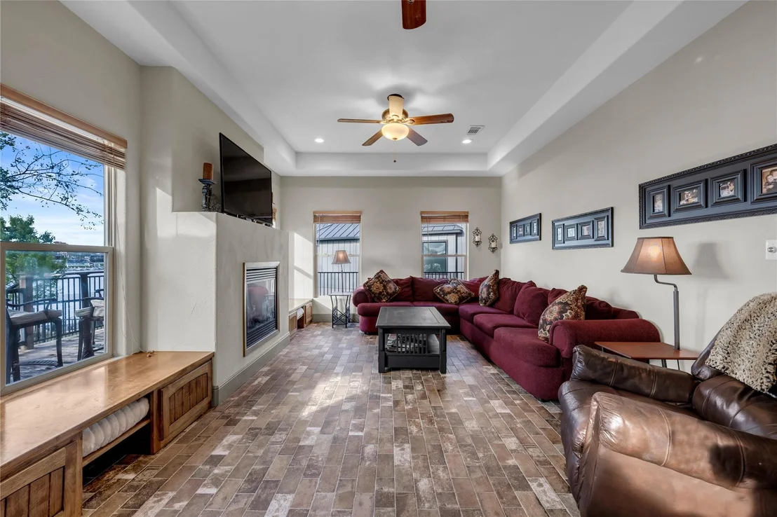 Photo of 202 Bridgepoint DR